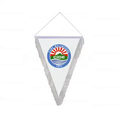Cide Belediyesi Üçgen Saçaklı Bayrak