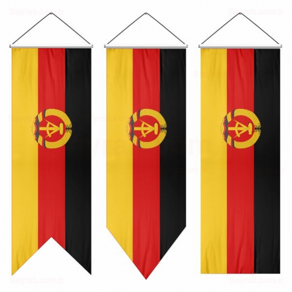 Doğu Almanya Kırlangıç Bayrak