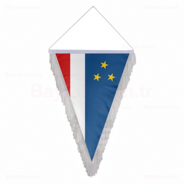 Gagavuz Üçgen Saçaklı Bayrak