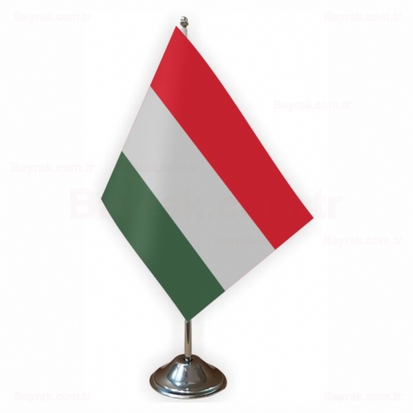 Macaristan Tekli Masa Bayrak