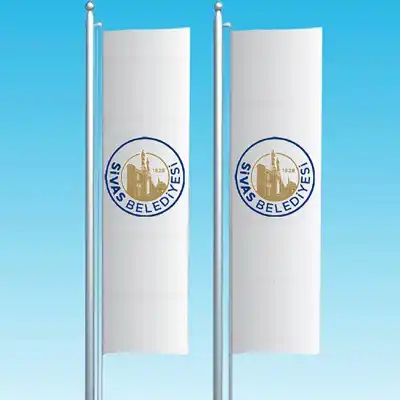 Sivas Belediyesi Dikey Çekilen Bayraklar