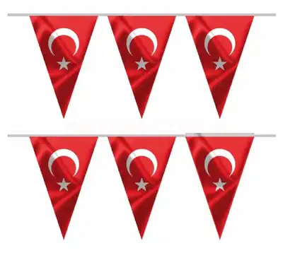 İpe Dizili Türk Bayrağı
